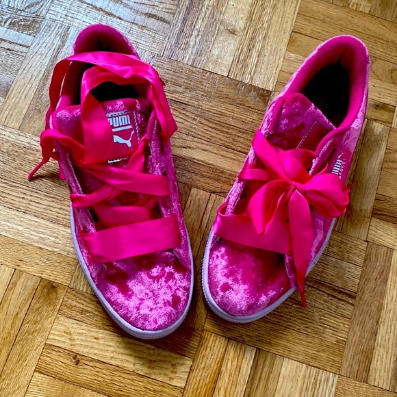 Pink velvet puma sneakers - Picture 1 of 1